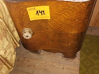 Lot 142 - nachtkastje. 2 stuks - afbeelding 1 van  3