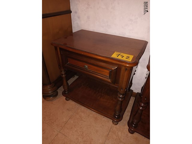 Lot 142 - nachtkastje. 2 stuks - afbeelding 3 van  4