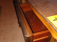 Lot 142 - nachtkastje. 2 stuks - afbeelding 4 van  4