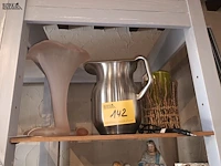 Lot 142 - vazen en lamp. 3 stuks - afbeelding 1 van  3