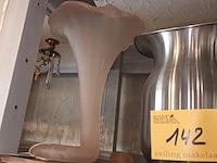 Lot 142 - vazen en lamp. 3 stuks - afbeelding 3 van  3