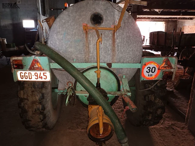 Lot 143 - meststrooier - afbeelding 4 van  5