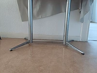 Lot 143 - tafel - afbeelding 2 van  3