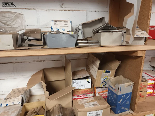 Lot 144 - bevestigingsmateriaal en deurbeslag - afbeelding 3 van  7