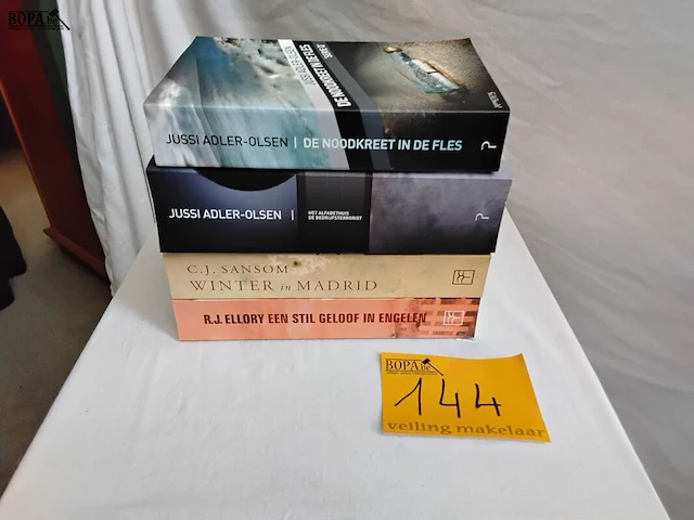 Lot 144 - lot boeken, allerlei, romans, 4 stuks - afbeelding 1 van  1