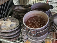 Lot 144 - reeks oesterschalen escargotschalen, hapjesschalen getekend - afbeelding 2 van  2