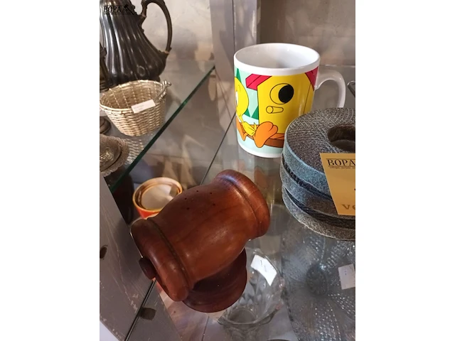 Lot 145 - decoratie. 8 stuks - afbeelding 4 van  5