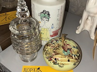 Lot 145 - set beelden hondjes - afbeelding 1 van  2