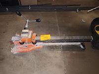 Lot 145 - statief voor diamantboor spit - afbeelding 2 van  3