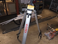 Lot 146 - futech laserstatief - afbeelding 1 van  3