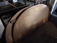 Lot 146 - panelen voor ronde tafel. 2 stuks - afbeelding 1 van  2