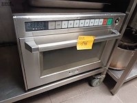 Lot 146 - professionele microgolfoven panasonic - afbeelding 1 van  6