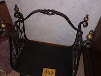 Lot 147 - smeedwerk houder voor brandhout - afbeelding 1 van  3