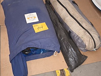 Lot 147 - tent - afbeelding 3 van  3
