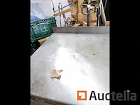 Lot 147 koelkast tafel - afbeelding 2 van  17