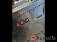 Lot 147 koelkast tafel - afbeelding 12 van  17