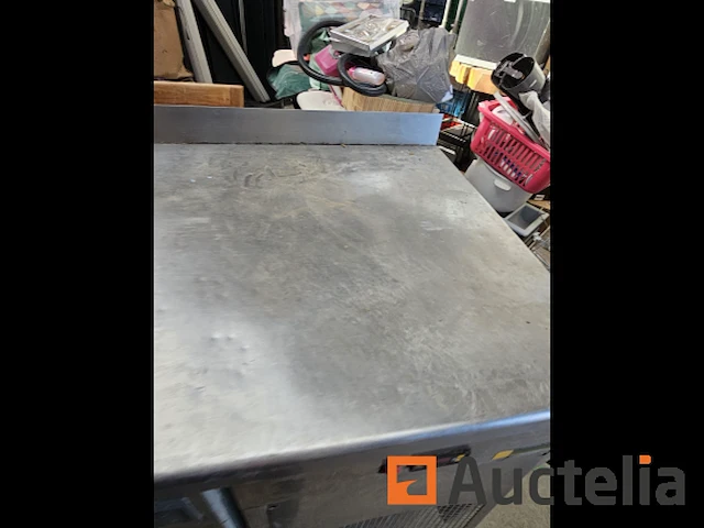 Lot 147 koelkast tafel - afbeelding 15 van  17