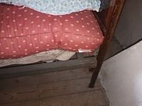 Lot 148 - antiek metalen bed - afbeelding 3 van  4
