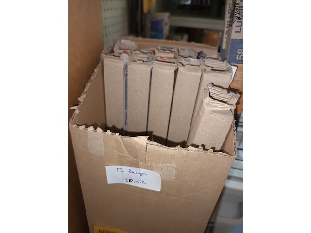 Lot 148 - diverse tl-lampen. 30 stuks - afbeelding 4 van  4