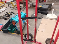 Lot 148 - papierrol trolley. 2 stuks - afbeelding 2 van  3