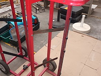 Lot 148 - papierrol trolley. 2 stuks - afbeelding 3 van  3