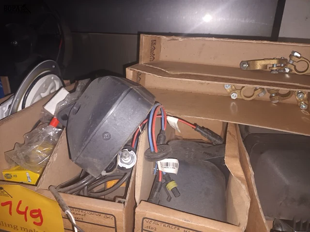 Lot 149 - auto accessoires - afbeelding 2 van  4