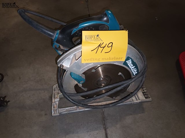 Lot 149 - cirkelzaag makita - afbeelding 1 van  3