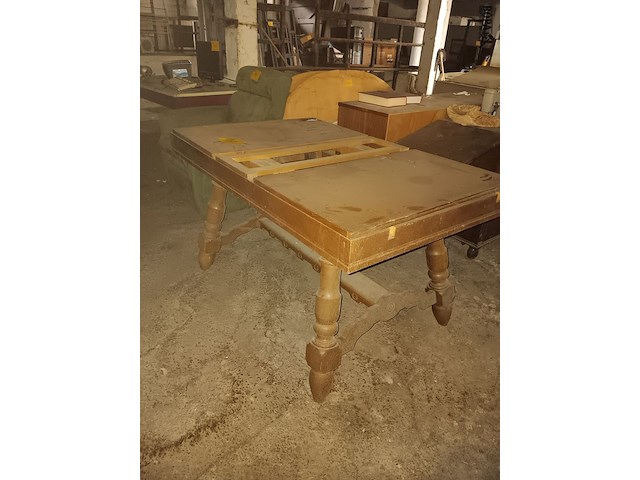 Lot 149 - houten tafel zonder blad - afbeelding 1 van  2