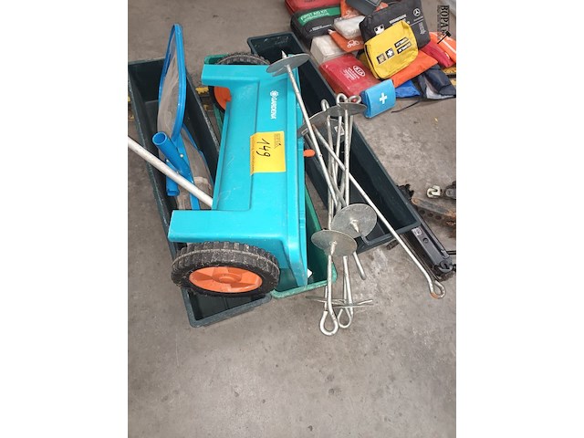 Lot 149 - tuinmateriaal - afbeelding 2 van  3