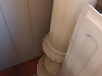 Lot 15 - albasten plantenstaander en bloempot - afbeelding 5 van  5