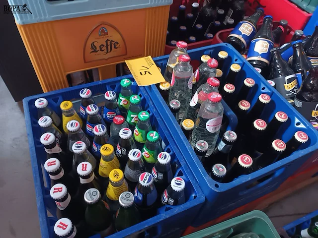 Lot 15 - bakken met bier en frisdrank. 18 stuks - afbeelding 4 van  7