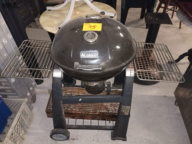 Lot 15 - bbq. 2 stuks - afbeelding 1 van  4