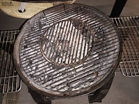 Lot 15 - bbq. 2 stuks - afbeelding 3 van  4