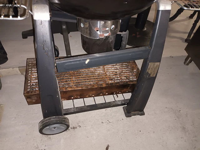 Lot 15 - bbq. 2 stuks - afbeelding 4 van  4