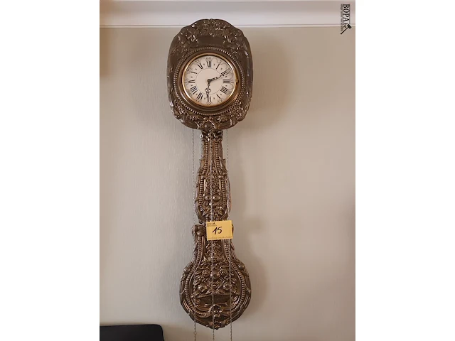 Lot 15 - comtoise klok - afbeelding 1 van  4