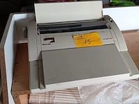 Lot 15 - elektrische typemachine olympia - afbeelding 3 van  3