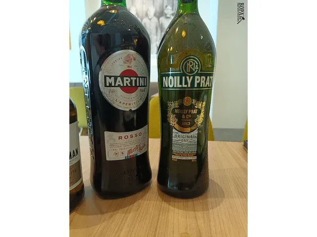 Lot 15 - flessen alcoholische drank. 4 stuks - afbeelding 3 van  3