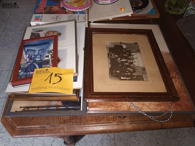 Lot 15 - fotolijsten. 14 stuks - afbeelding 1 van  2