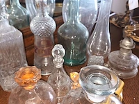 Lot 15 - karaffen en glaswerk. 19 stuks - afbeelding 3 van  5
