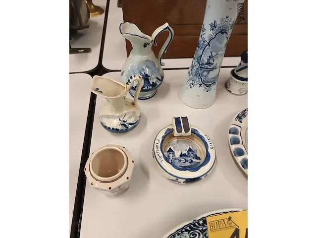 Lot 15 - keramiek delft en gouda. 9 stuks - afbeelding 4 van  6