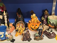 Lot 15 - lot diverse halloween decoratie, ong 18 stuks - afbeelding 2 van  4