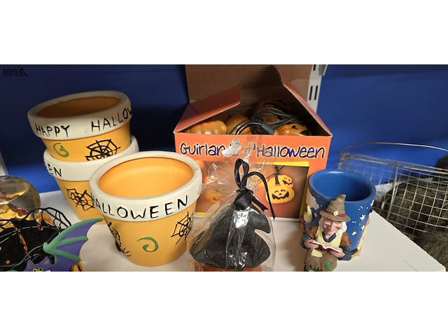 Lot 15 - lot diverse halloween decoratie, ong 18 stuks - afbeelding 4 van  4