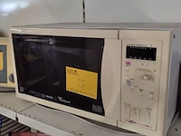 Lot 15 - microgolfoven whirlpool - afbeelding 1 van  3