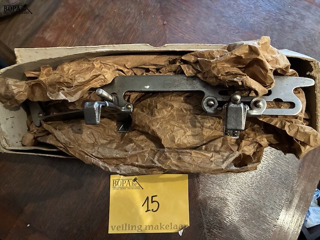 Lot 15 - paar antieken schaatsen jaren '30 - afbeelding 1 van  5