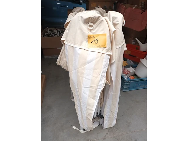 Lot 15 - partytent - afbeelding 1 van  3