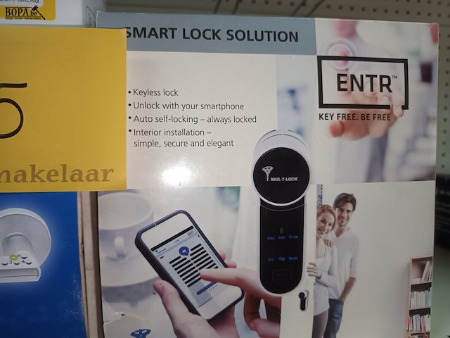 Lot 15 - smart lock. 5 stuks - afbeelding 3 van  4