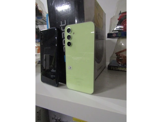 Lot 15 - smartphones - 2 stuks - afbeelding 5 van  7