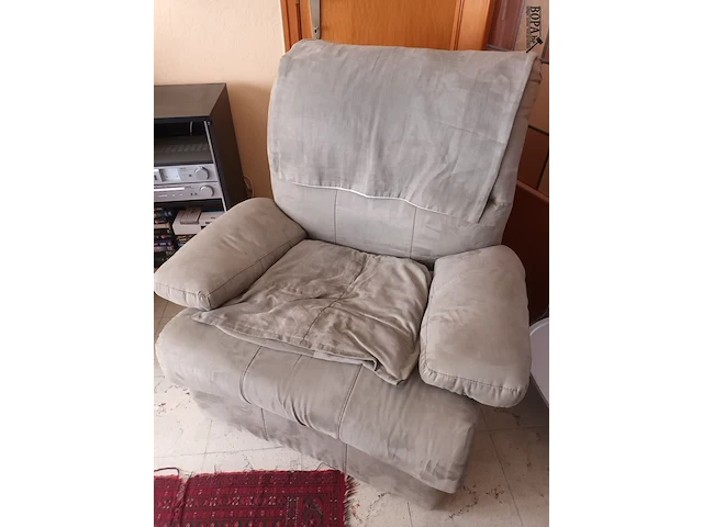 Lot 15 - stoffen salon met relaxen - afbeelding 2 van  5