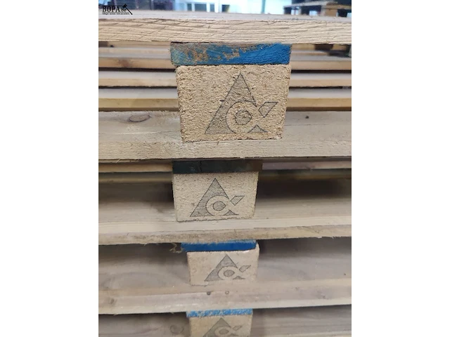 Lot 15 - tetrapack palletten - 10 stuks - afbeelding 2 van  3