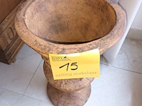 Lot 15 - tuinvaas - afbeelding 3 van  4